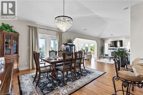 116 Sunrise Court, Ridgeway, ON - Indoor Photo Showing Dining Room