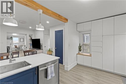 199 Barton Street W, Hamilton, ON - Indoor Photo Showing Kitchen