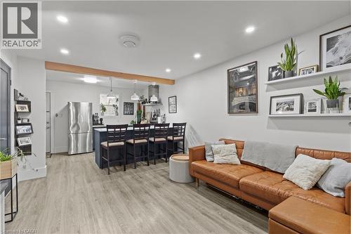 199 Barton Street W, Hamilton, ON - Indoor Photo Showing Other Room