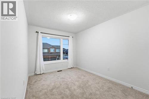 9 Admiral Road, Welland, ON - Indoor Photo Showing Other Room