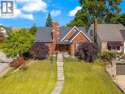 5201 VALLEY Way  Niagara Falls, ON L2E 1X3