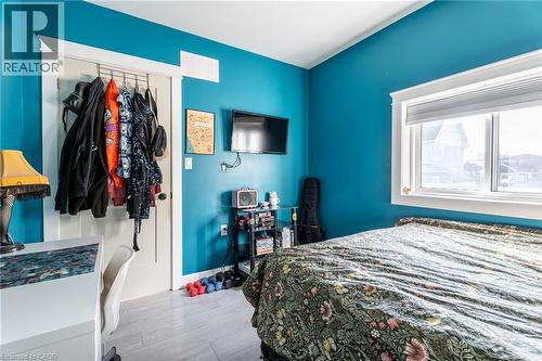 735 Beach Boulevard, Hamilton, ON - Indoor Photo Showing Bedroom