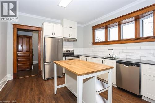94 Scott Street, Kitchener, ON - Indoor Photo Showing Kitchen