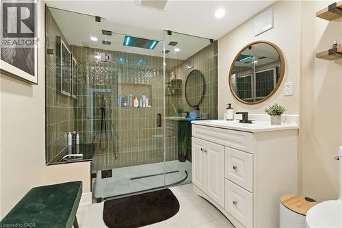 2224 Ghent Avenue, Burlington, ON - Indoor Photo Showing Bathroom