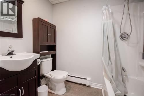 610 Elm Street, Port Colborne, ON - Indoor Photo Showing Bathroom