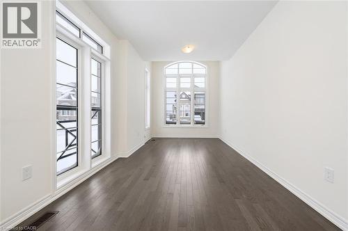 3923 Koenig Road, Burlington, ON - Indoor Photo Showing Other Room