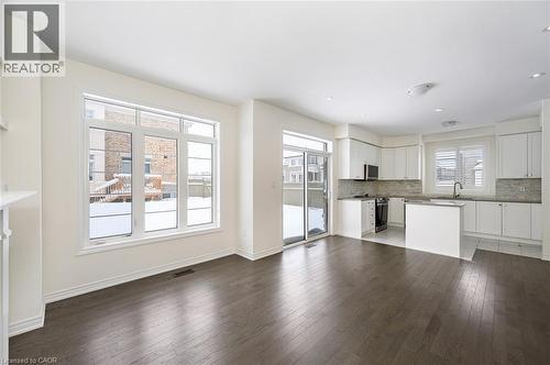 3923 Koenig Road, Burlington, ON - Indoor