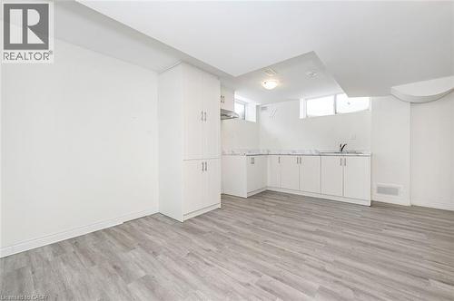 3923 Koenig Road, Burlington, ON - Indoor Photo Showing Other Room