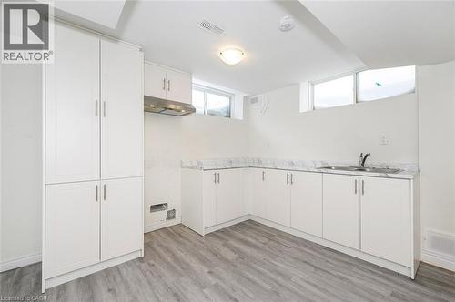 3923 Koenig Road, Burlington, ON - Indoor Photo Showing Other Room