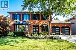 1319 GREENEAGLE Drive  Oakville, ON L6M 2N1