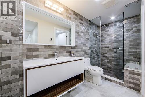 1319 Greeneagle Drive, Oakville, ON - Indoor Photo Showing Bathroom