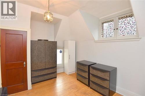 5 Chatham Street, Hamilton, ON - Indoor Photo Showing Other Room