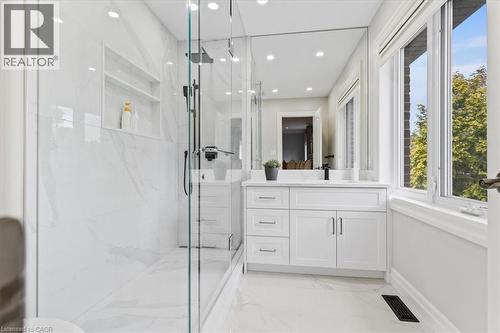 237 River Birch Street, Kitchener, ON - Indoor Photo Showing Bathroom