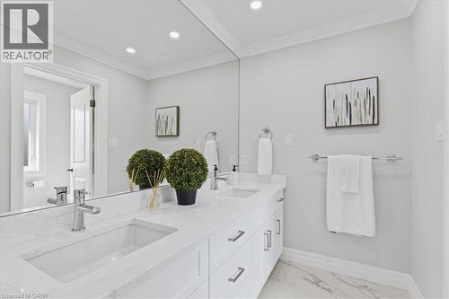 237 River Birch Street, Kitchener, ON - Indoor Photo Showing Bathroom