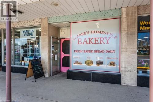 2049 Mount Forest Drive, Burlington, ON 