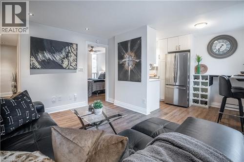 141 Catharine Street Unit# 204, Hamilton, ON - Indoor Photo Showing Living Room