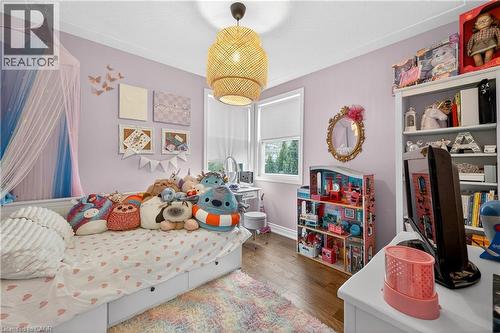 100 Ferndale Avenue, Hamilton, ON - Indoor Photo Showing Bedroom