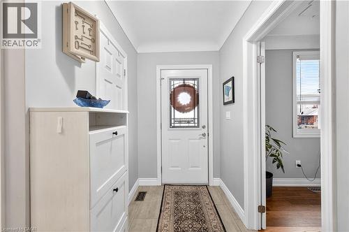 100 Ferndale Avenue, Hamilton, ON - Indoor Photo Showing Other Room