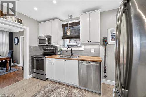100 Ferndale Avenue, Hamilton, ON - Indoor Photo Showing Kitchen With Double Sink