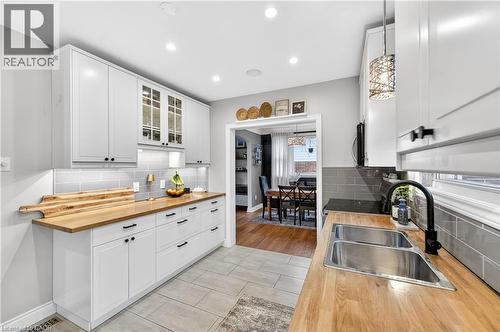 100 Ferndale Avenue, Hamilton, ON - Indoor Photo Showing Kitchen With Double Sink