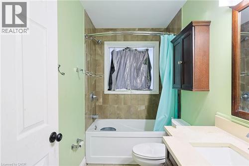 122 Fundy Avenue, London, ON - Indoor Photo Showing Bathroom