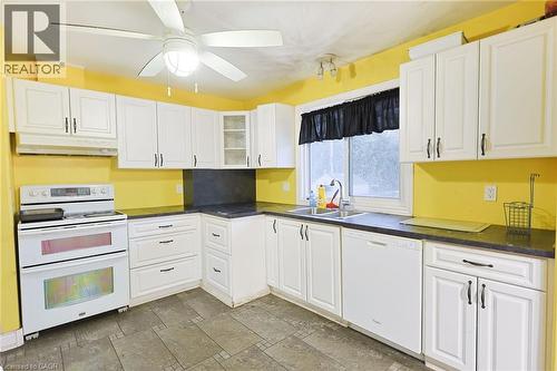 122 Fundy Avenue, London, ON - Indoor Photo Showing Kitchen With Double Sink