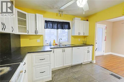 122 Fundy Avenue, London, ON - Indoor Photo Showing Kitchen With Double Sink