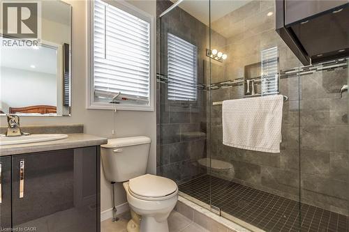 26 Meadowridge Street, Kitchener, ON - Indoor Photo Showing Bathroom