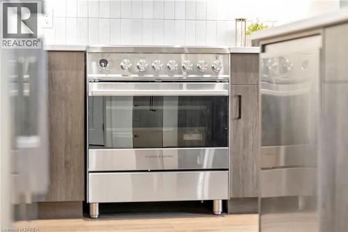 7 Grand River Street N Unit# 202, Paris, ON - Indoor Photo Showing Kitchen