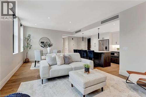 7 Grand River Street N Unit# 202, Paris, ON - Indoor Photo Showing Living Room