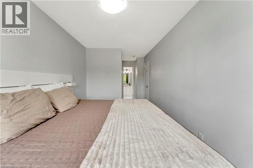 350 Fisher Mills Road Unit# 38, Cambridge, ON - Indoor Photo Showing Bedroom