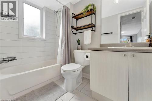 350 Fisher Mills Road Unit# 38, Cambridge, ON - Indoor Photo Showing Bathroom
