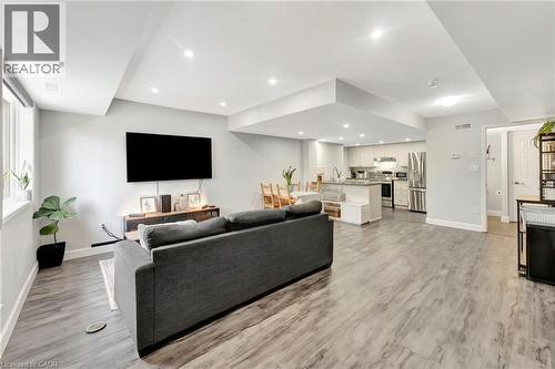 350 Fisher Mills Road Unit# 38, Cambridge, ON - Indoor Photo Showing Living Room