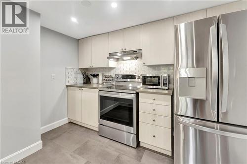 350 Fisher Mills Road Unit# 38, Cambridge, ON - Indoor Photo Showing Kitchen