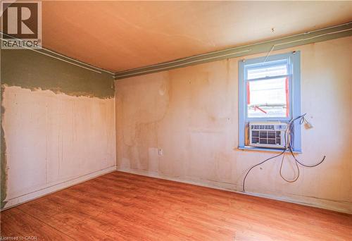 20 Beatty Avenue, Hamilton, ON - Indoor Photo Showing Other Room