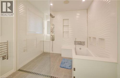 524 Windflower Crescent, Kitchener, ON - Indoor Photo Showing Bathroom