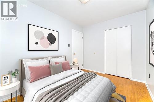 7 Maitland Avenue, Hamilton, ON - Indoor Photo Showing Bedroom