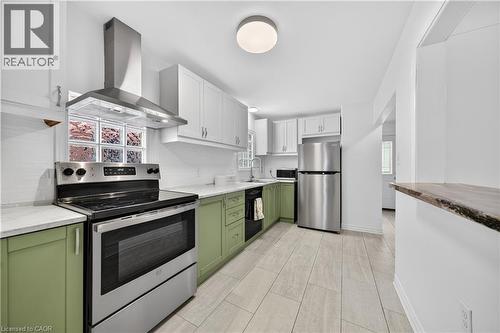 421 East 36Th Street, Hamilton, ON - Indoor Photo Showing Kitchen With Stainless Steel Kitchen