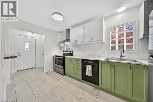 421 East 36Th Street, Hamilton, ON - Indoor Photo Showing Kitchen With Double Sink