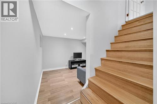 421 East 36Th Street, Hamilton, ON - Indoor Photo Showing Other Room