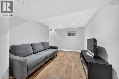 421 East 36Th Street, Hamilton, ON - Indoor