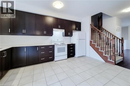 30 Times Square Boulevard Unit# 228, Stoney Creek, ON - Indoor Photo Showing Kitchen