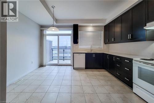 30 Times Square Boulevard Unit# 228, Stoney Creek, ON - Indoor Photo Showing Kitchen