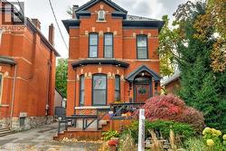 7 HOMEWOOD Avenue  Hamilton, ON L8P 2M1