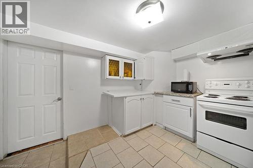 82 Whitney Avenue, Hamilton, ON - Indoor Photo Showing Kitchen