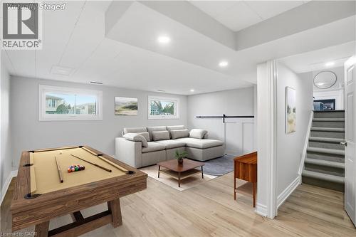 38 Coral Drive, Hamilton, ON - Indoor Photo Showing Other Room