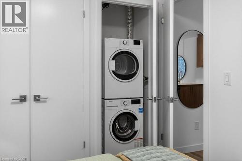 479 Charlton Avenue E Unit# 209, Hamilton, ON - Indoor Photo Showing Laundry Room