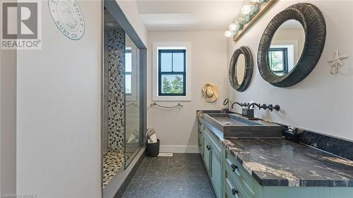 33 Cedar Drive, Turkey Point, ON - Indoor Photo Showing Bathroom