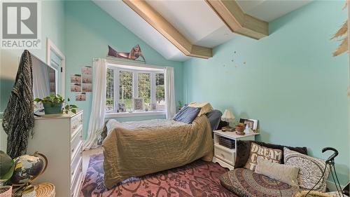33 Cedar Drive, Turkey Point, ON - Indoor Photo Showing Bedroom