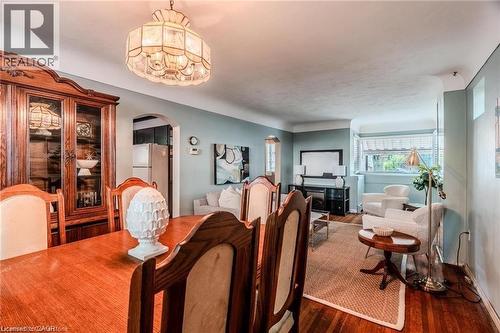 95 Paradise Road N, Hamilton, ON - Indoor Photo Showing Dining Room